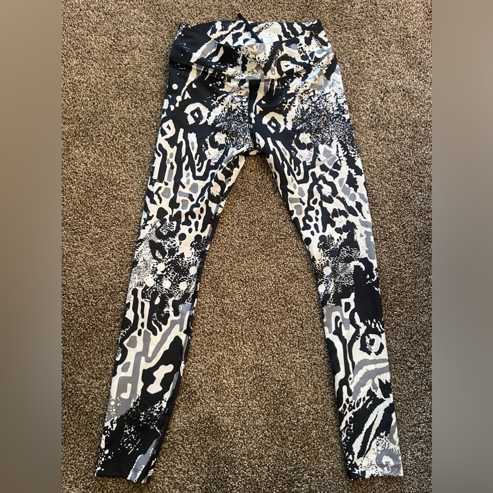 Nike dri-fit workout leggings size M